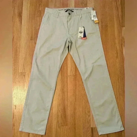 Dockers Alpha Khaki Pants - Picture 1 of 4